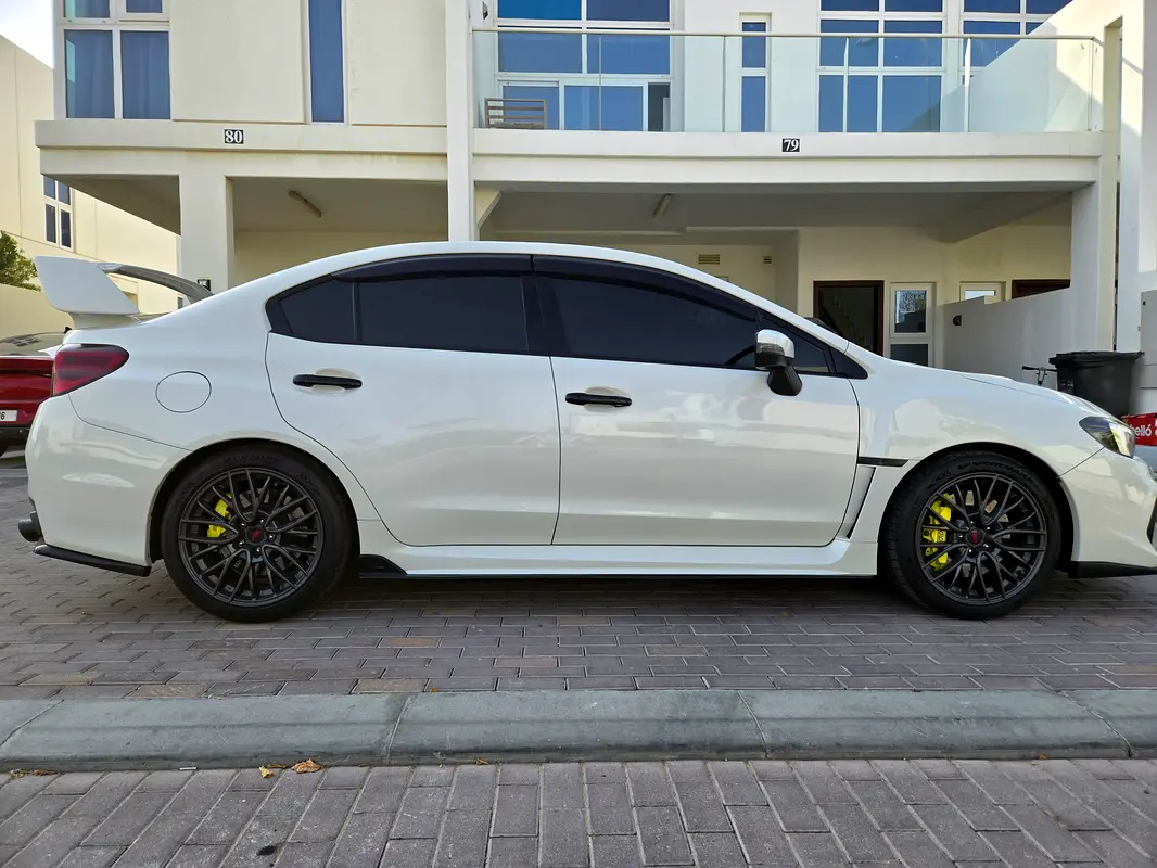 SUBARU Impreza WRX STI 2018 - photo 5 - Import Émirats | International Cars