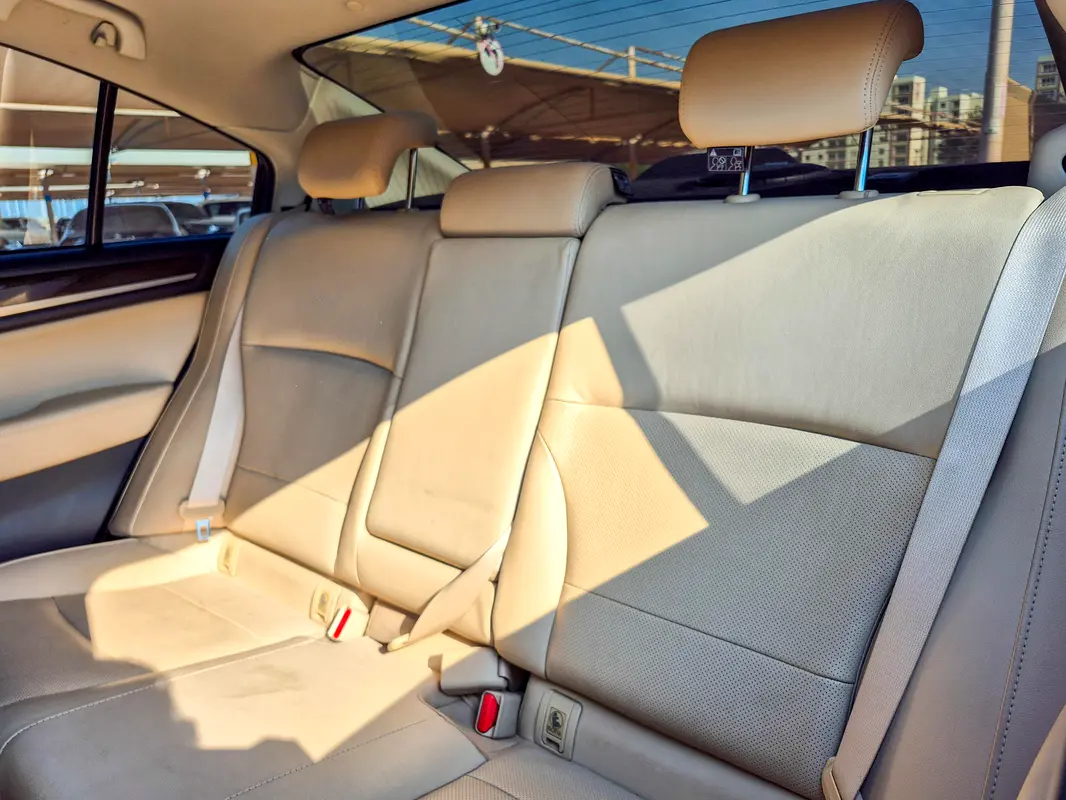 SUBARU Legacy Sport 2018 - photo 12 - Import Émirats | International Cars