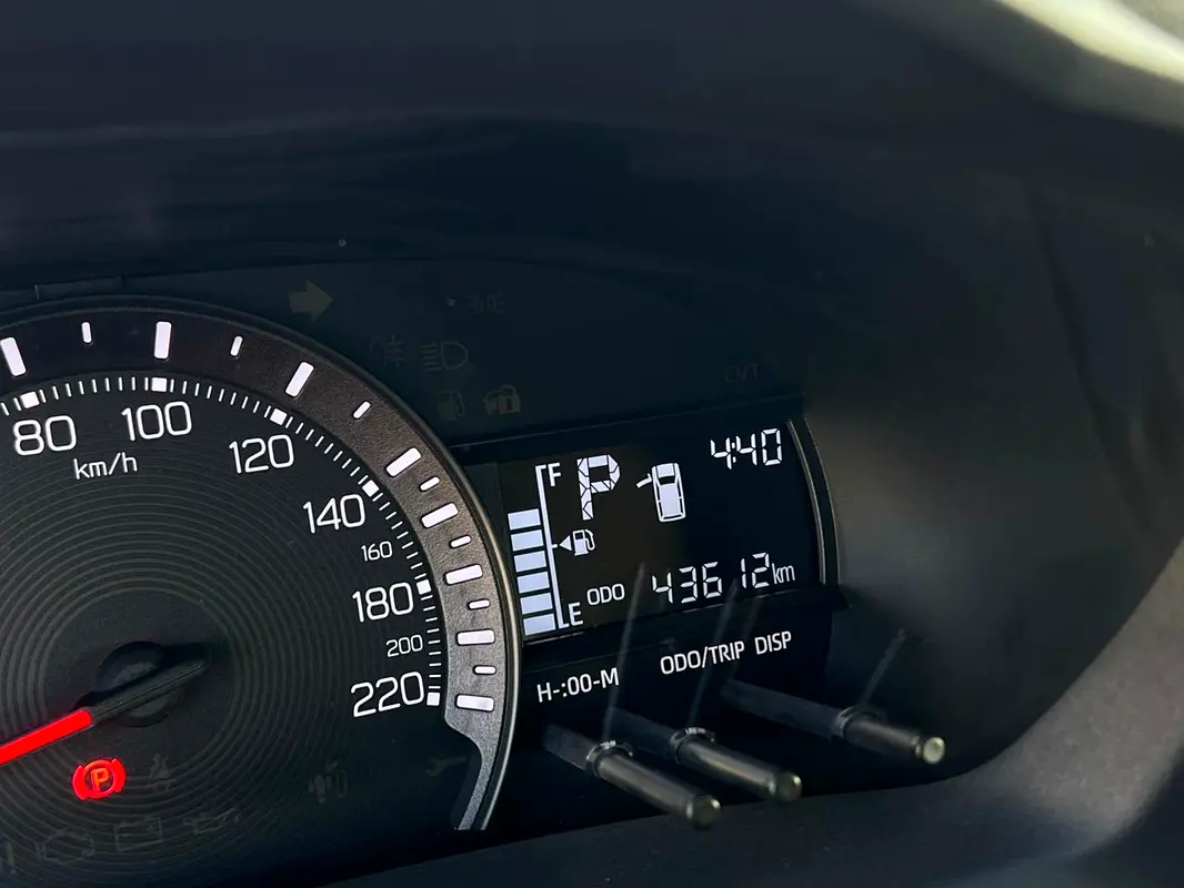 TOYOTA Yaris SE 2023 - photo 7 - Import Émirats | International Cars