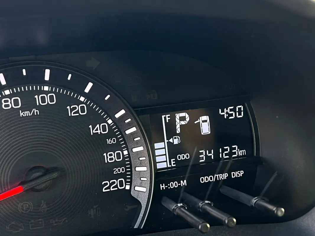 TOYOTA Yaris SE 2023 - photo 7 - Import Émirats | International Cars