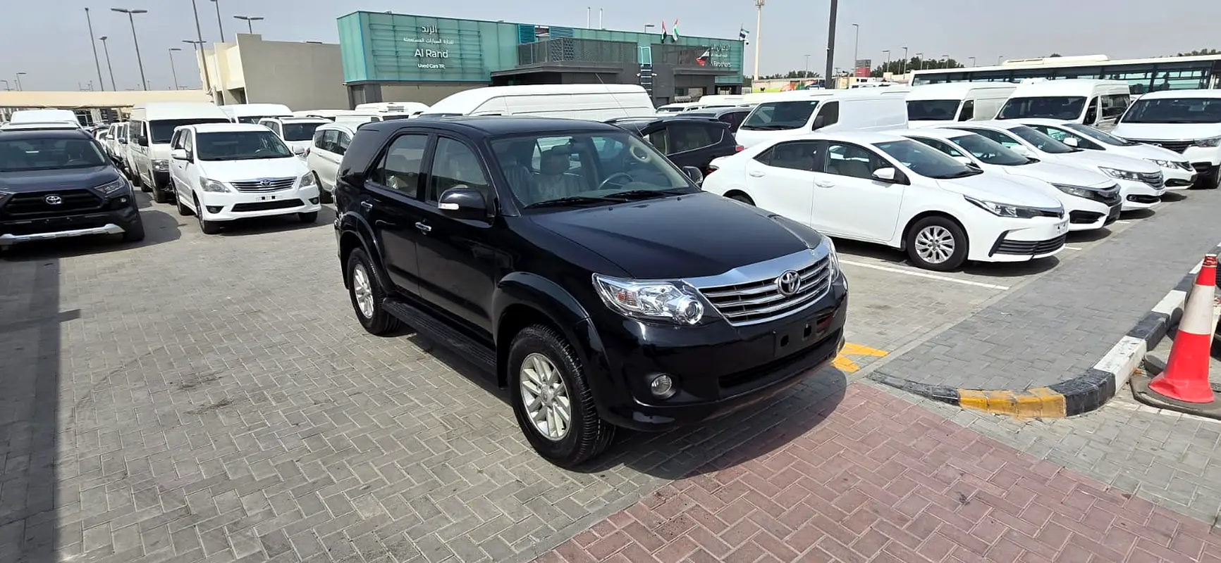 TOYOTA Fortuner SR5 2012 - photo 4 - Import Émirats | International Cars