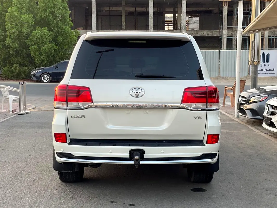 TOYOTA Land Cruiser GXR 2016 - photo 6 - Import Émirats | International Cars