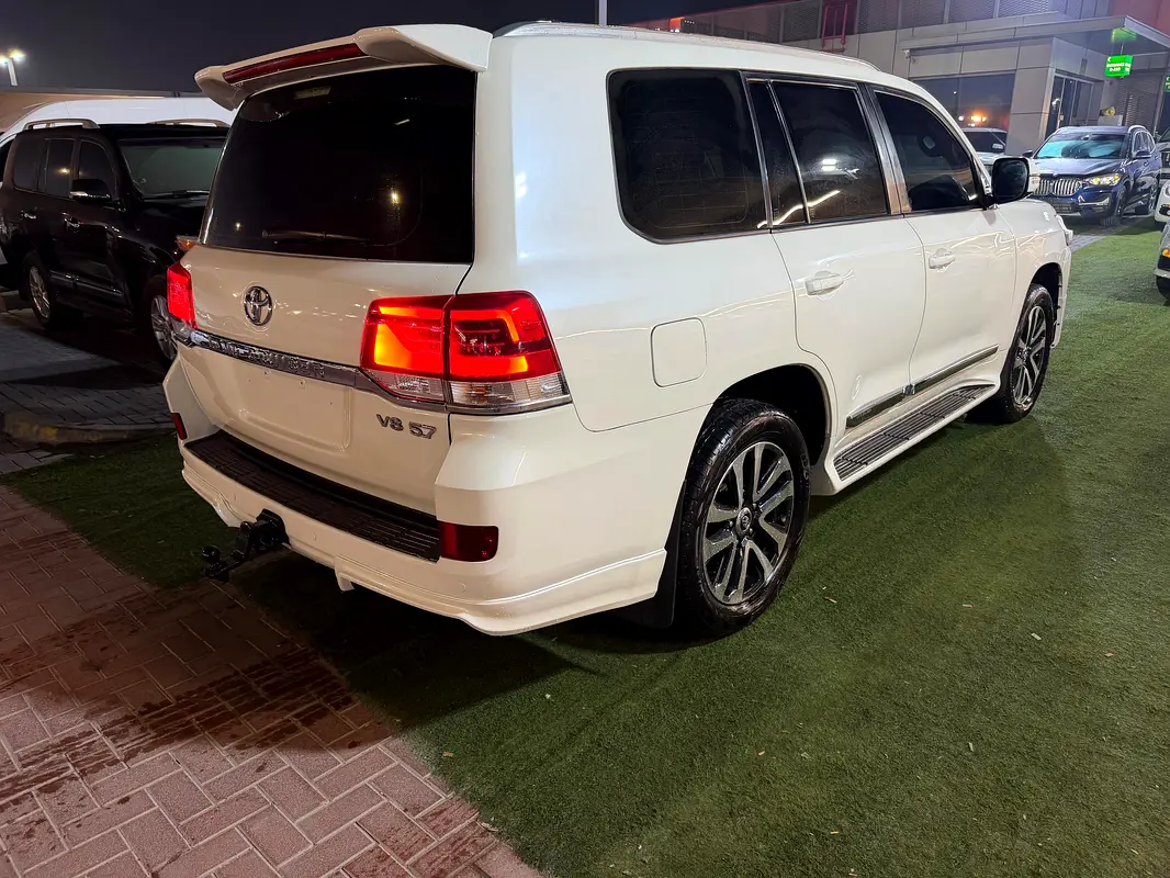 TOYOTA Land Cruiser 4.0L 2016 - photo 11 - Import Émirats | International Cars