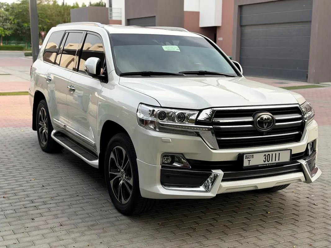 TOYOTA Land Cruiser VXR Grand Touring 2021 - photo 3 - Import Émirats | International Cars