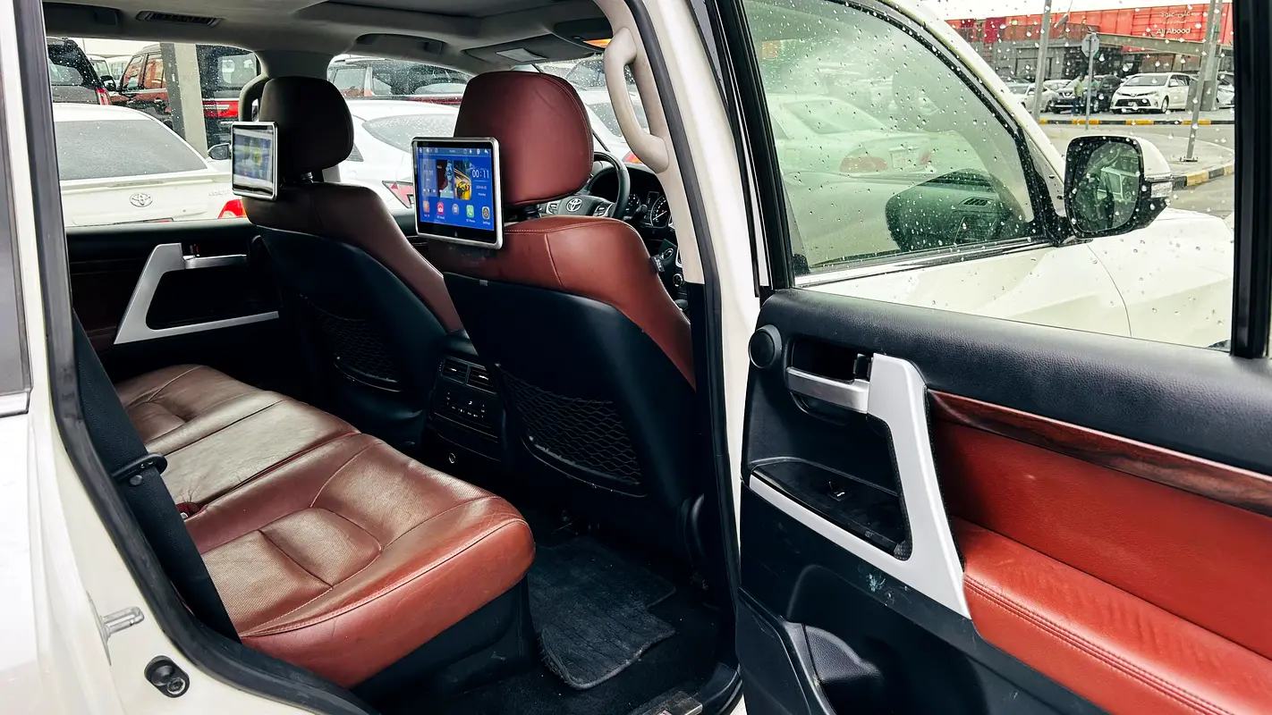 TOYOTA Land Cruiser VXR Grand Touring 2021 - photo 11 - Import Émirats | International Cars