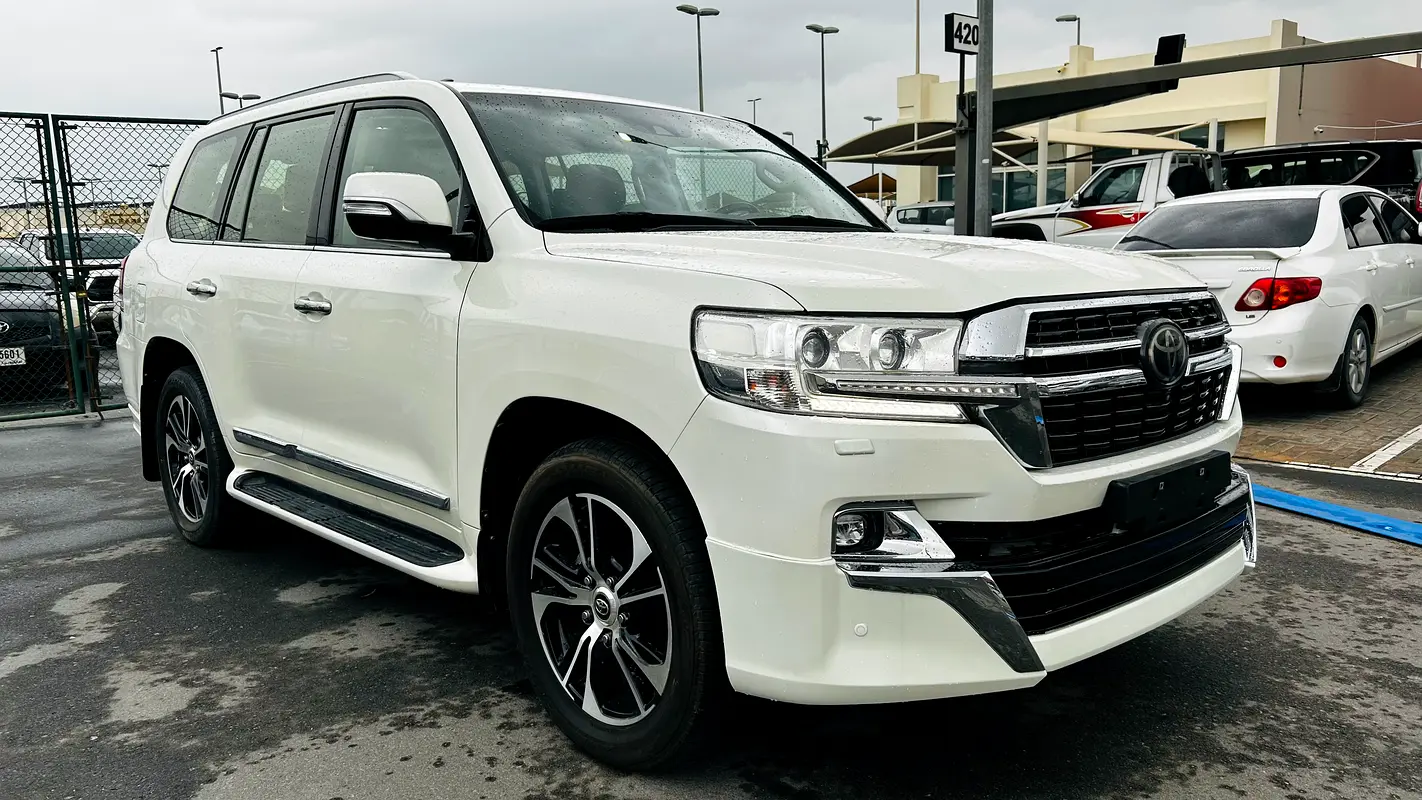 TOYOTA Land Cruiser VXR Grand Touring 2021 - photo 2 - Import Émirats | International Cars