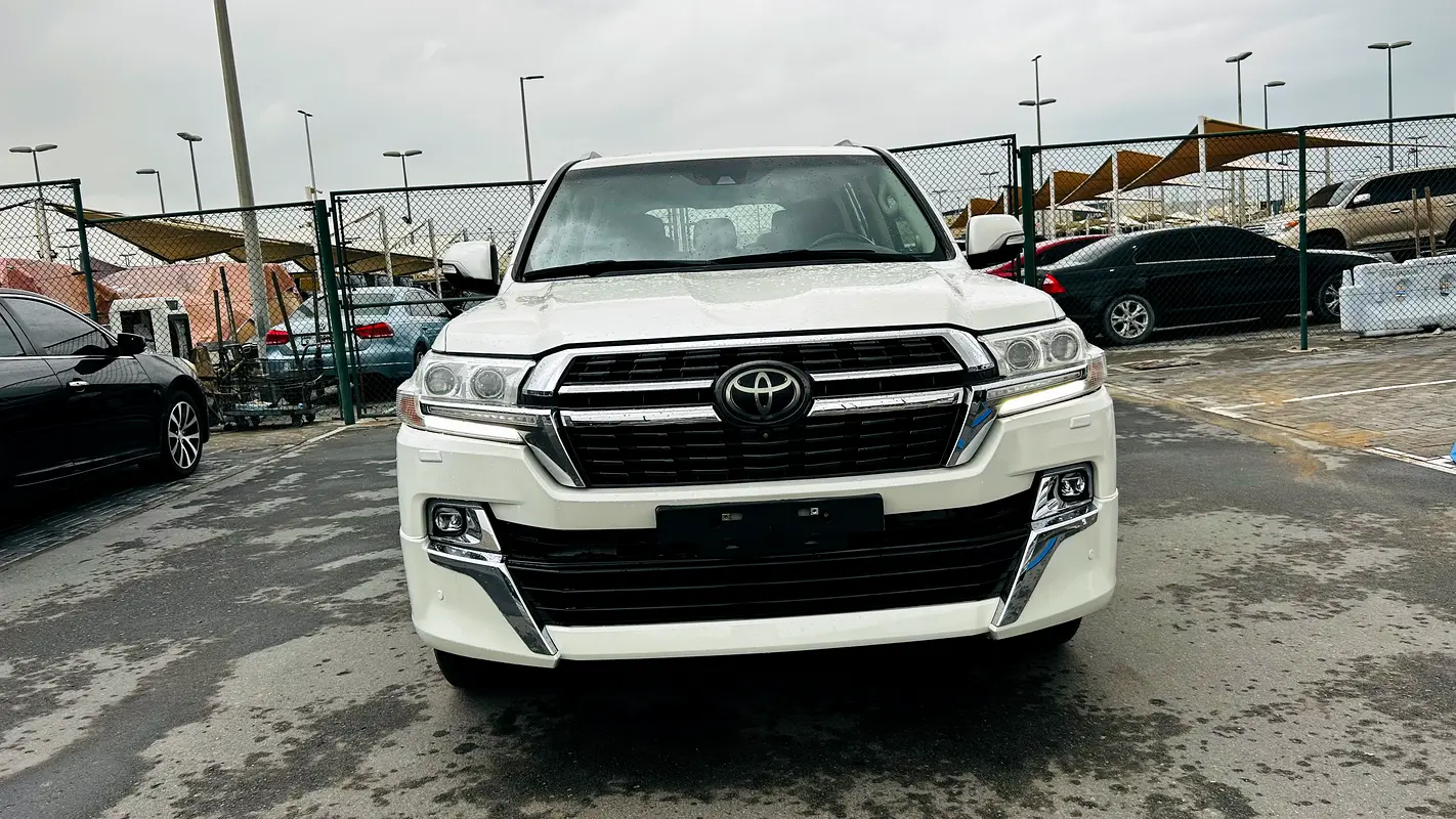 TOYOTA Land Cruiser VXR Grand Touring 2021 - photo 5 - Import Émirats | International Cars