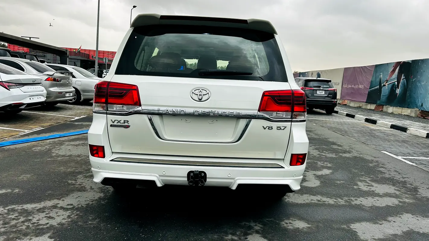 TOYOTA Land Cruiser VXR Grand Touring 2021 - photo 7 - Import Émirats | International Cars