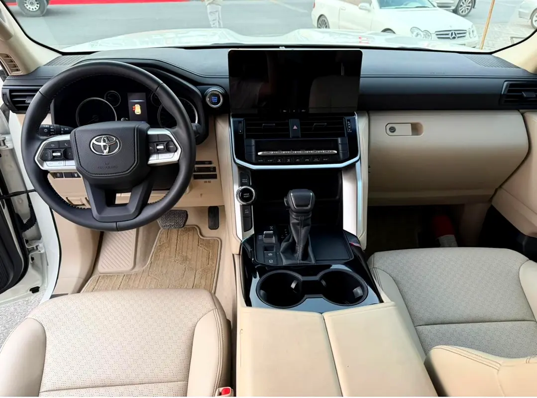 TOYOTA Land Cruiser GXR 2024 - photo 11 - Import Émirats | International Cars
