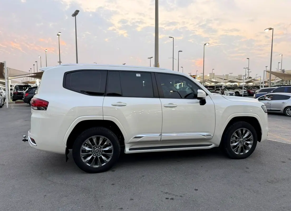 TOYOTA Land Cruiser GXR 2024 - photo 4 - Import Émirats | International Cars