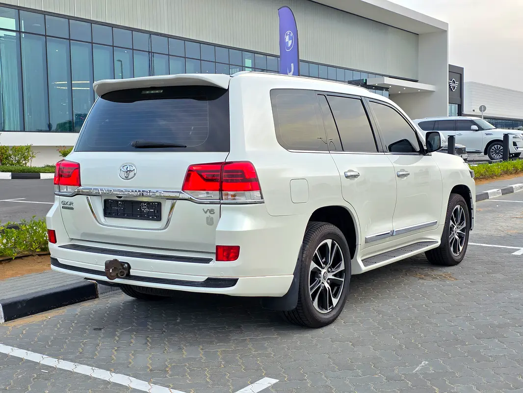 TOYOTA Land Cruiser GXR Grand Touring 2021 - photo 7 - Import Émirats | International Cars