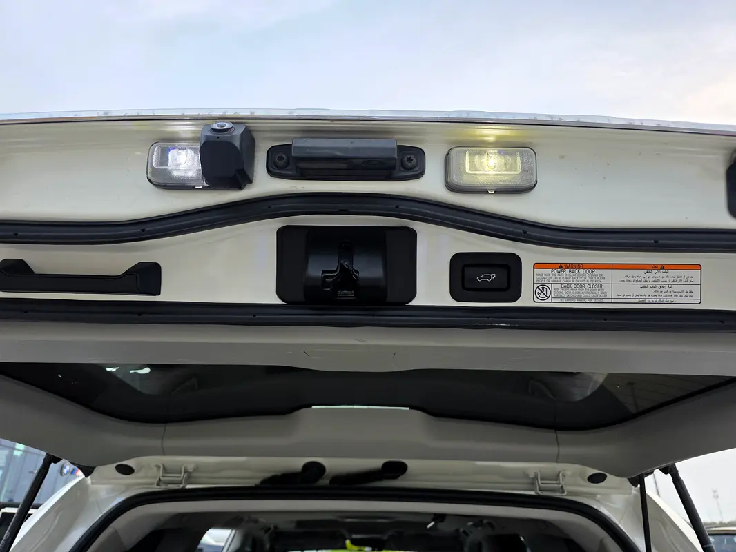 TOYOTA Land Cruiser GXR Grand Touring 2021 - photo 8 - Import Émirats | International Cars