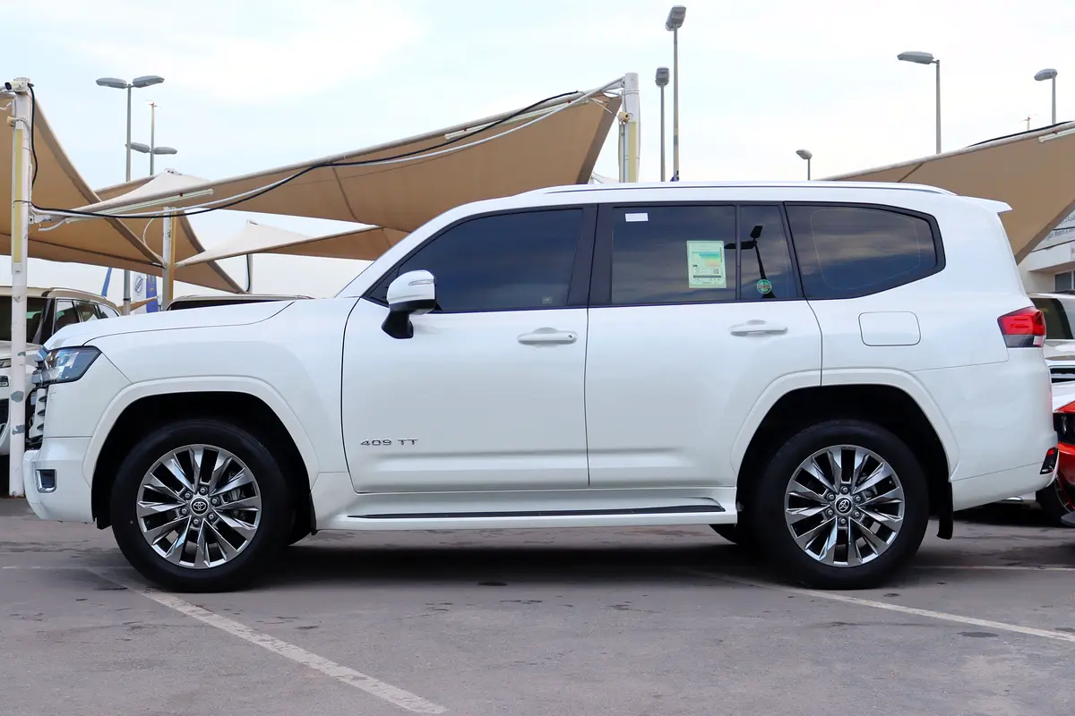 TOYOTA Land Cruiser GXR 2024 - photo 4 - Import Émirats | International Cars