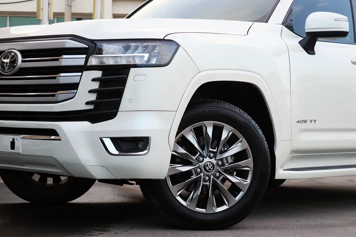 TOYOTA Land Cruiser GXR 2024 - photo 8 - Import Émirats | International Cars