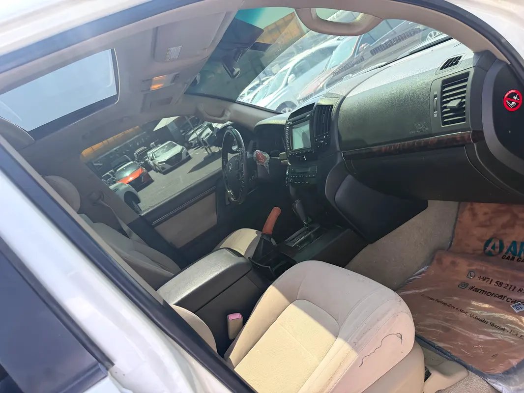 TOYOTA Land Cruiser GXR 2009 - photo 8 - Import Émirats | International Cars