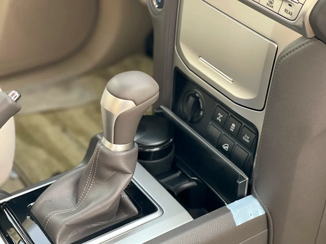 TOYOTA Prado GXR 2023 - photo 11 - Import Émirats | International Cars