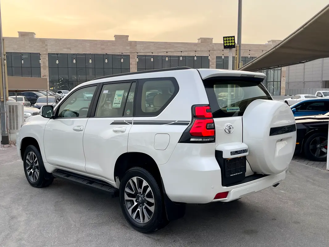 TOYOTA Prado GXR 2023 - photo 5 - Import Émirats | International Cars