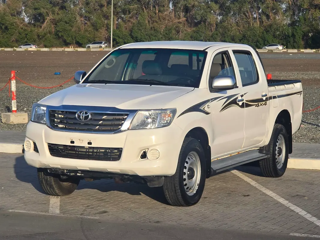 TOYOTA Hilux Double Cab GL 2015