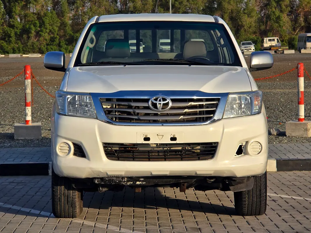 TOYOTA Hilux Double Cab GL 2015 - photo 3 - Import Émirats | International Cars