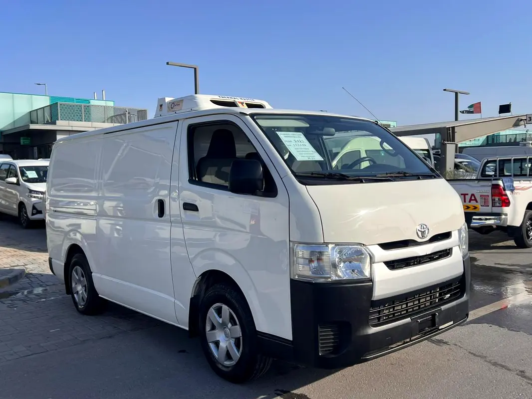 TOYOTA Hiace GL 2023