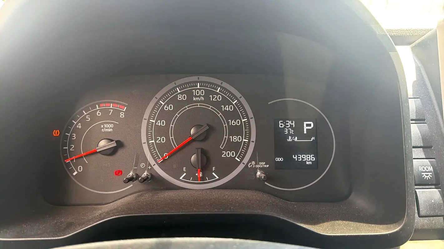 TOYOTA Hiace Standard 2026 - photo 4 - Import Émirats | International Cars