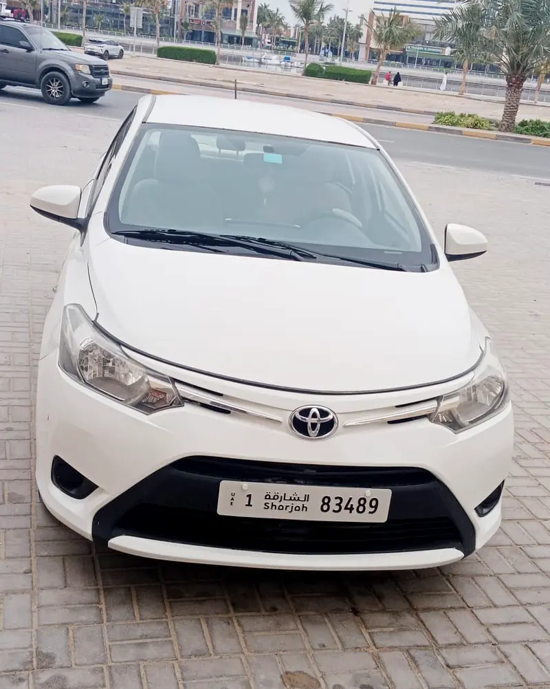 TOYOTA Yaris SE 2017 - photo 2 - Import Émirats | International Cars