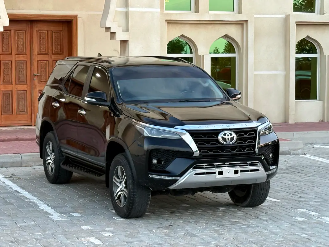 TOYOTA Fortuner VXR 2016 - photo 4 - Import Émirats | International Cars