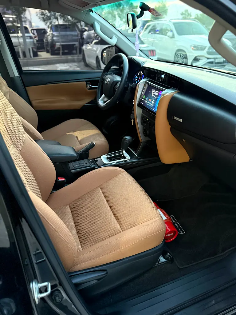 TOYOTA Fortuner EXR 2020 - photo 10 - Import Émirats | International Cars