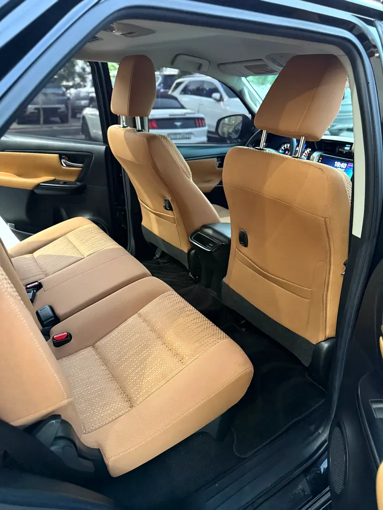 TOYOTA Fortuner EXR 2020 - photo 11 - Import Émirats | International Cars