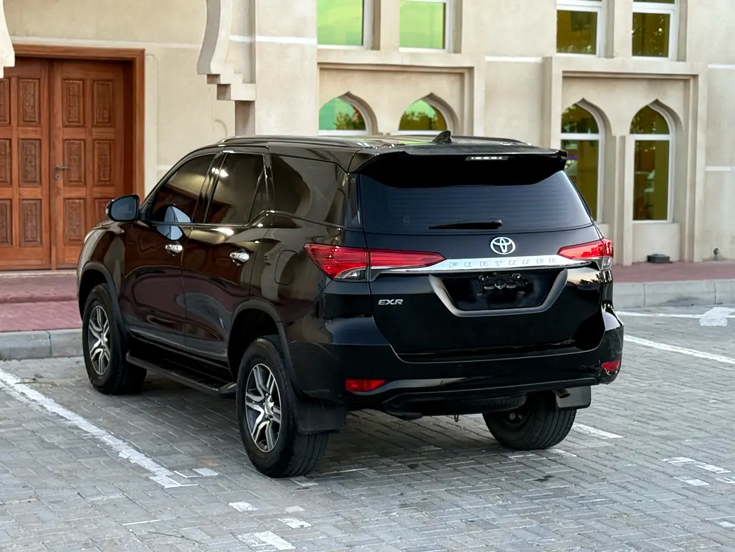 TOYOTA Fortuner EXR 2020 - photo 8 - Import Émirats | International Cars