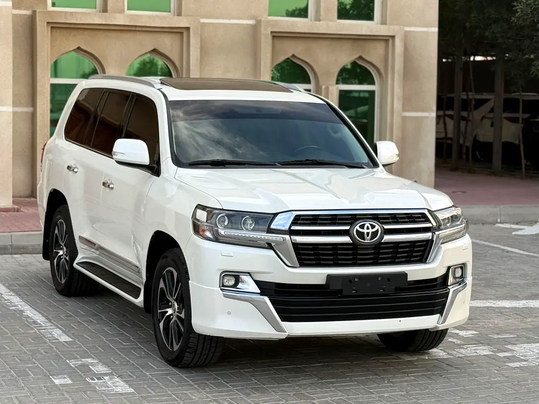 TOYOTA Land Cruiser GXR Grand Touring 2021 - photo 4 - Import Émirats | International Cars