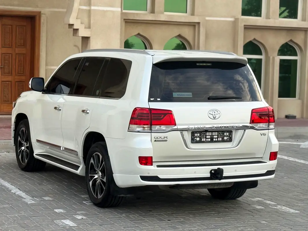 TOYOTA Land Cruiser GXR Grand Touring 2021 - photo 6 - Import Émirats | International Cars