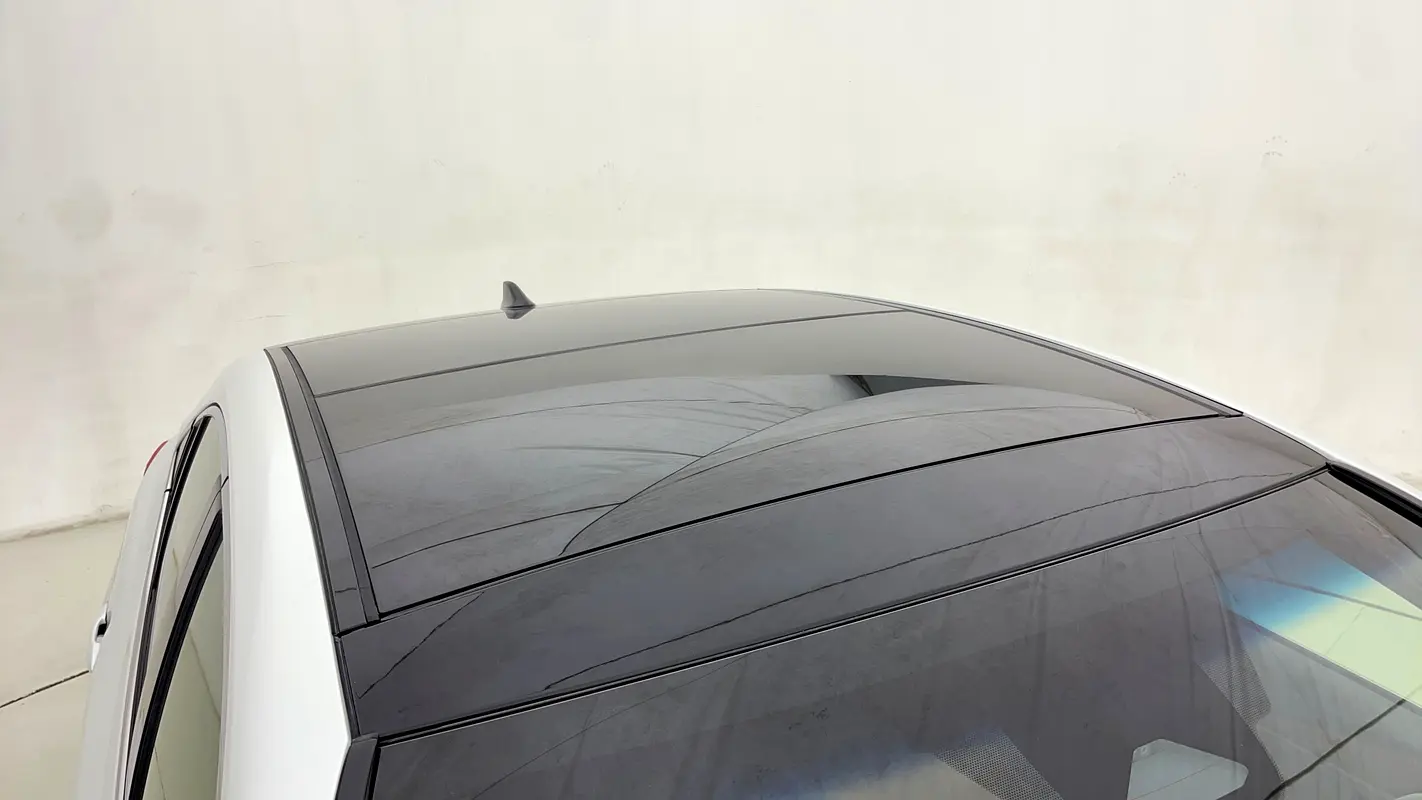 TOYOTA Camry GLE 2025 - photo 12 - Import Émirats | International Cars