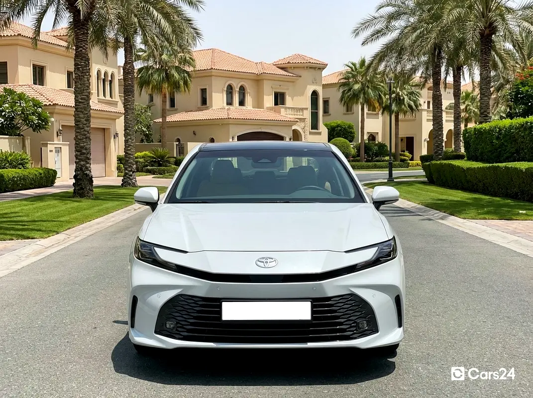 TOYOTA Camry GLE 2025 - photo 2 - Import Émirats | International Cars