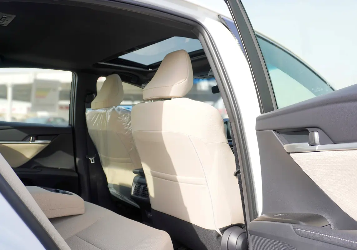 TOYOTA Camry GLE 2025 - photo 12 - Import Émirats | International Cars