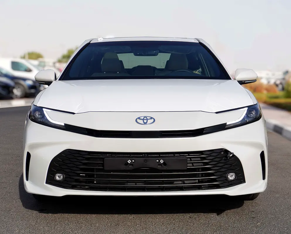 TOYOTA Camry GLE 2025 - photo 2 - Import Émirats | International Cars