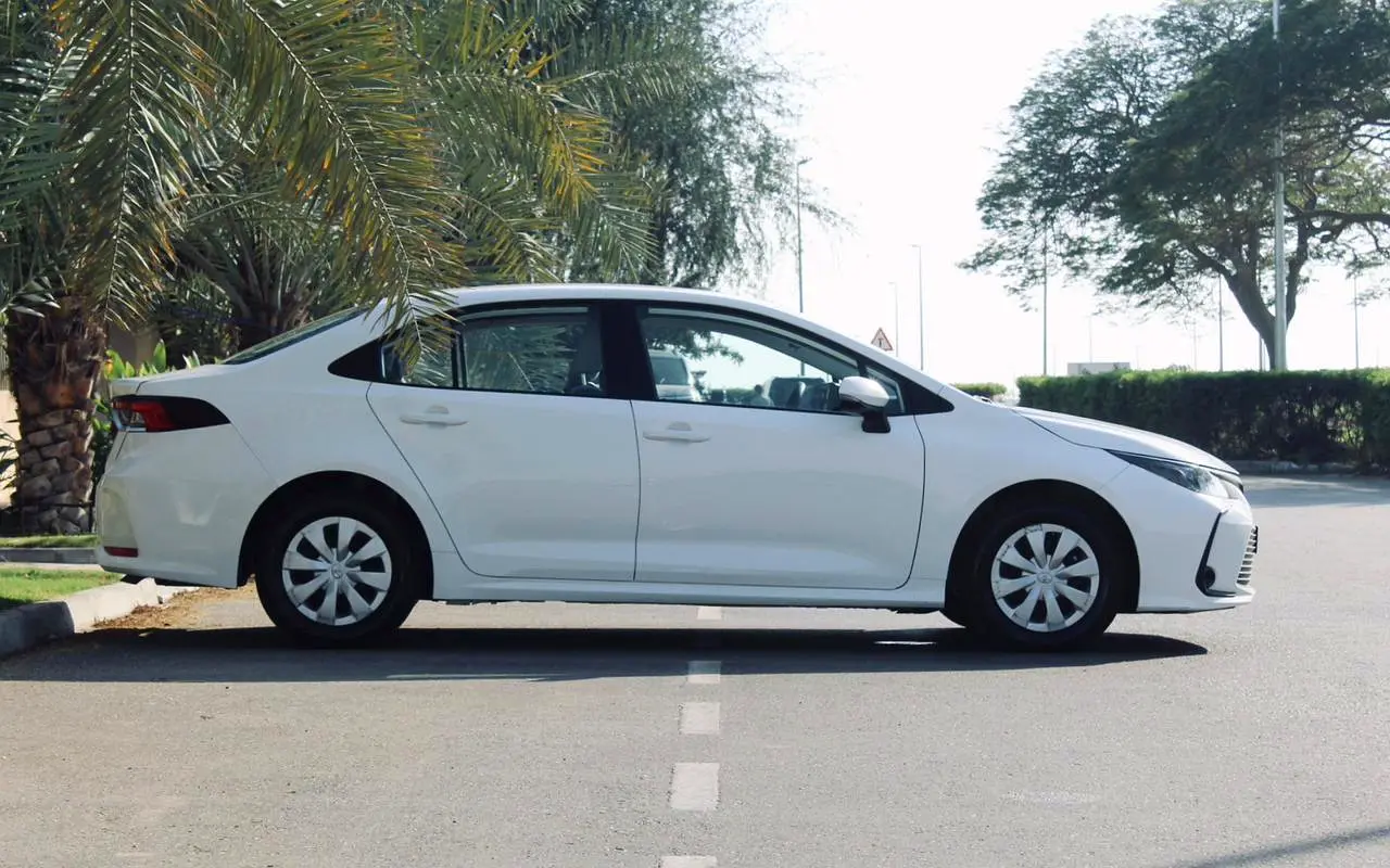 TOYOTA Corolla XLI 2022 - photo 3 - Import Émirats | International Cars