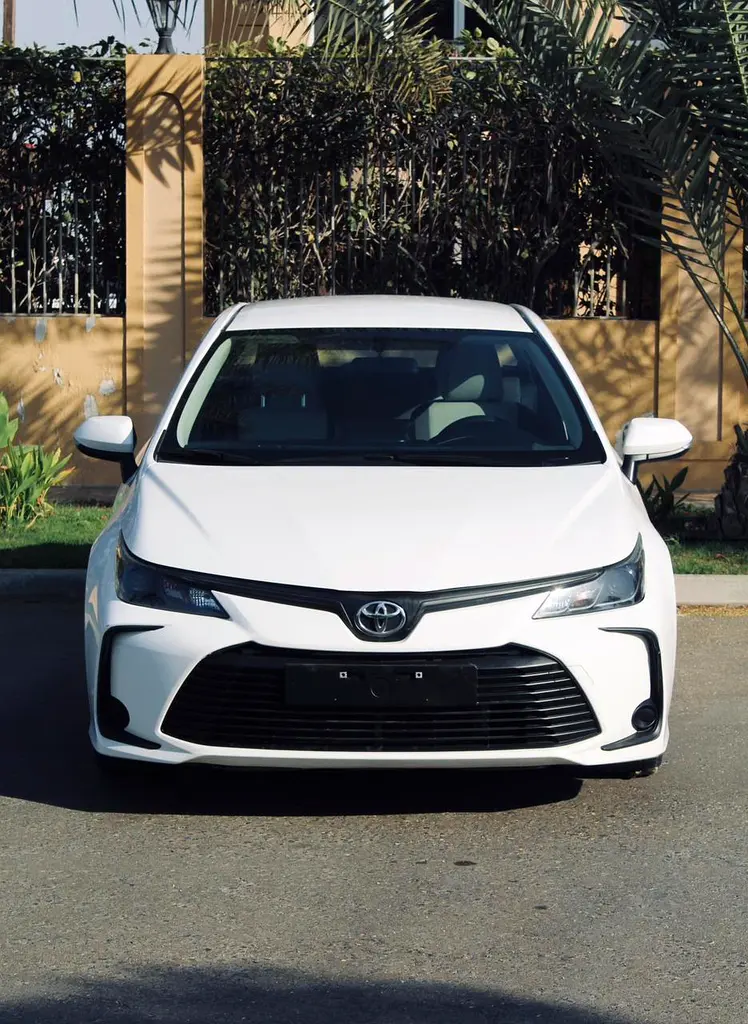 TOYOTA Corolla XLI 2022 - photo 4 - Import Émirats | International Cars