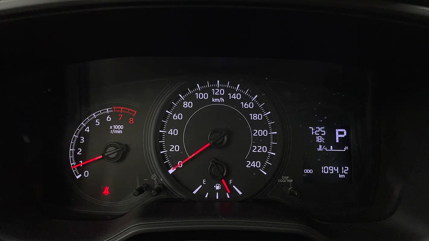 TOYOTA Corolla XLI 2022 - photo 9 - Import Émirats | International Cars