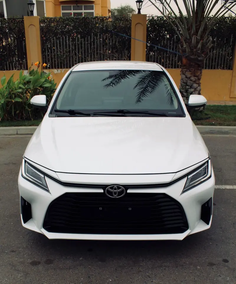 TOYOTA Yaris G 2023 - photo 2 - Import Émirats | International Cars