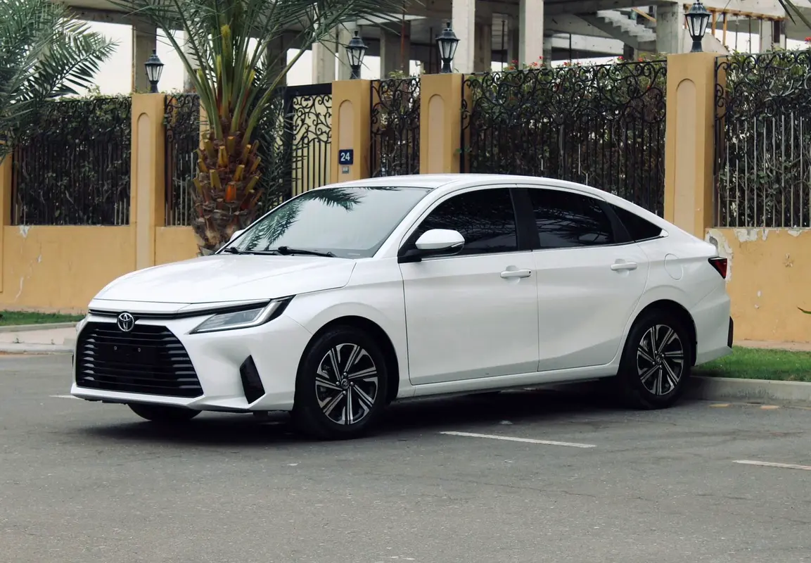 TOYOTA Yaris G 2023 - photo 4 - Import Émirats | International Cars