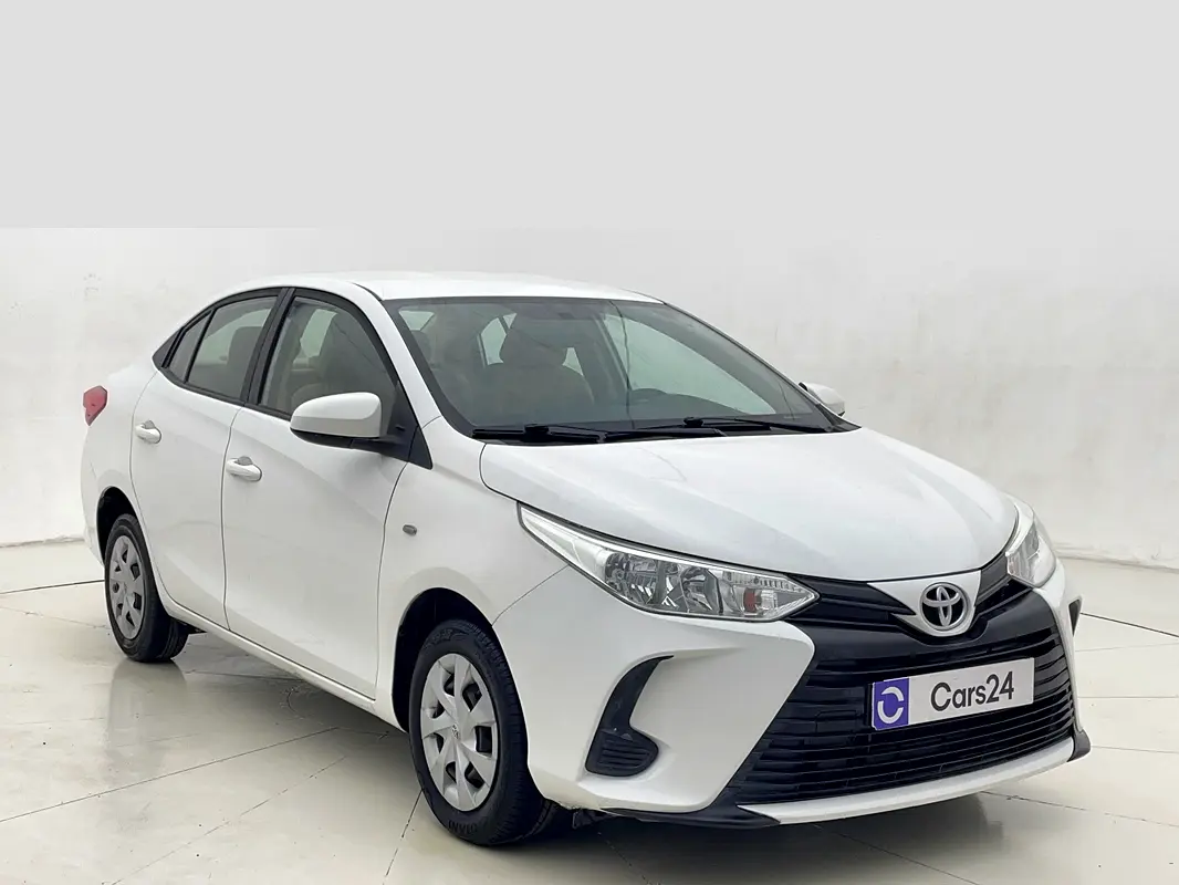 TOYOTA Yaris E 2022
