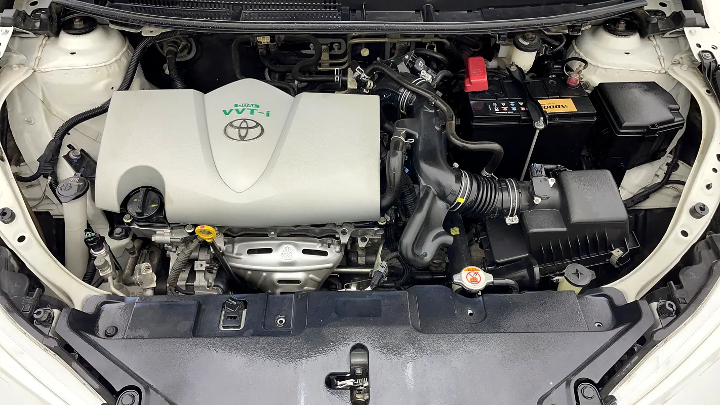 TOYOTA Yaris E 2022 - photo 12 - Import Émirats | International Cars