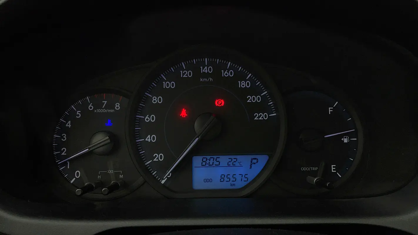 TOYOTA Yaris E 2022 - photo 9 - Import Émirats | International Cars