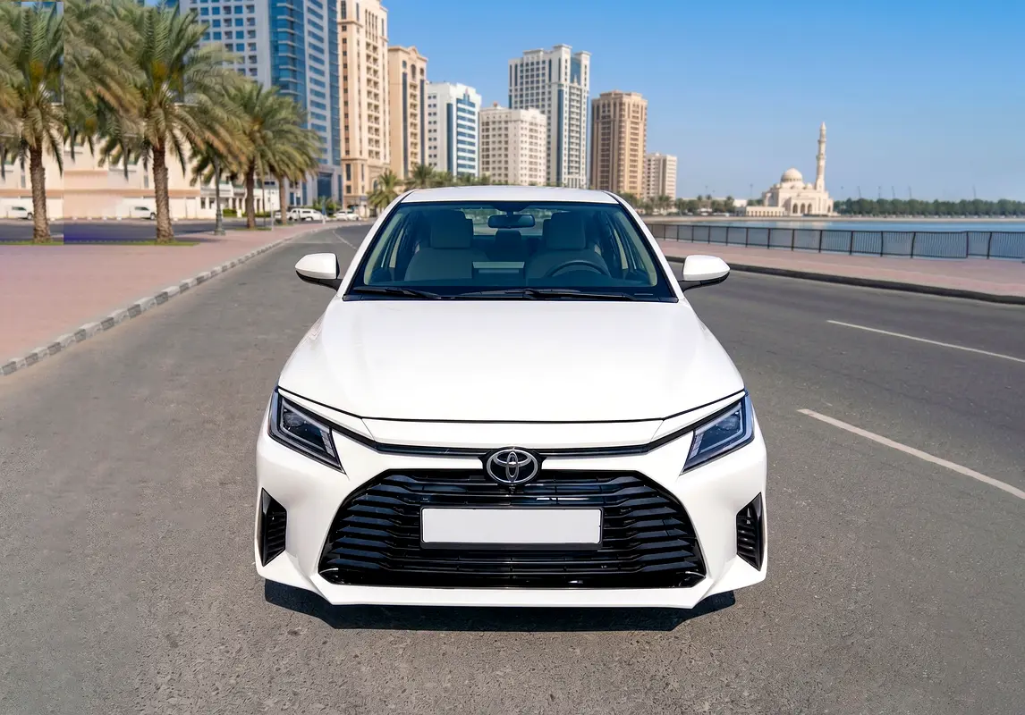 TOYOTA Yaris E 2023 - photo 2 - Import Émirats | International Cars