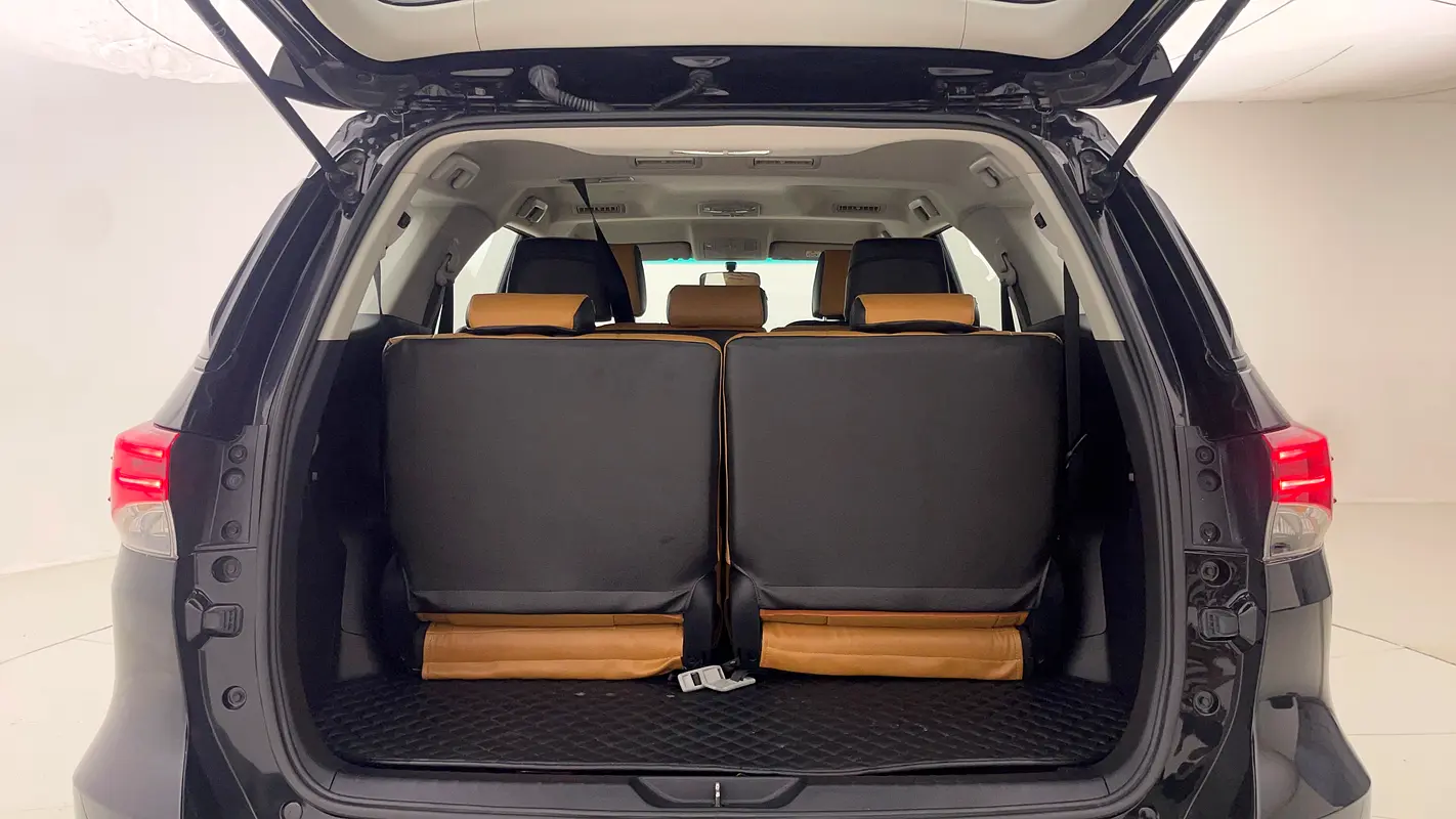 TOYOTA Fortuner EXR 2025 - photo 11 - Import Émirats | International Cars