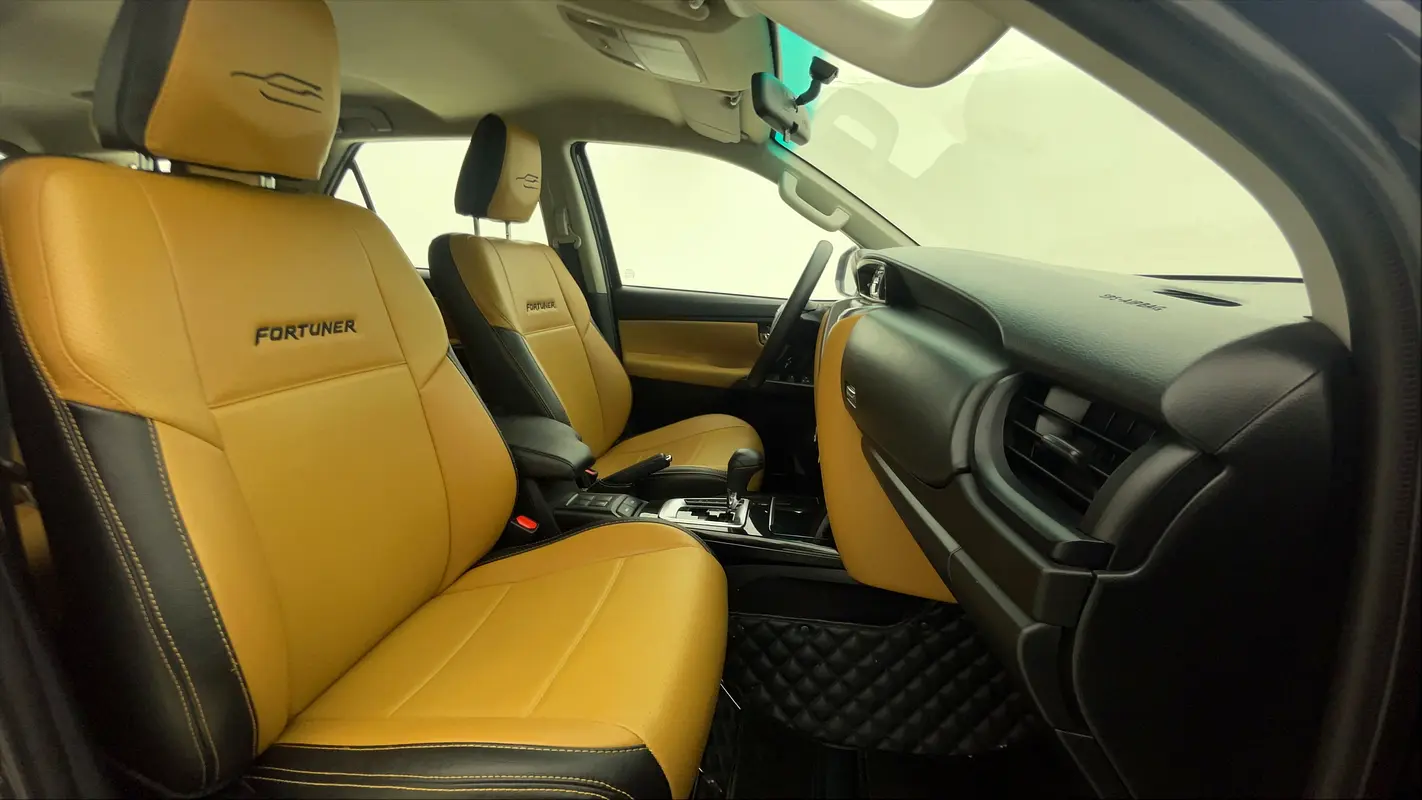 TOYOTA Fortuner EXR 2025 - photo 6 - Import Émirats | International Cars