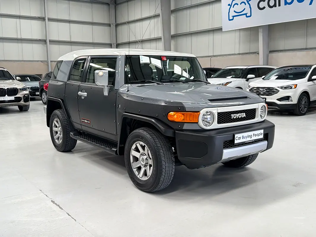 TOYOTA FJ Cruiser GXR 2022