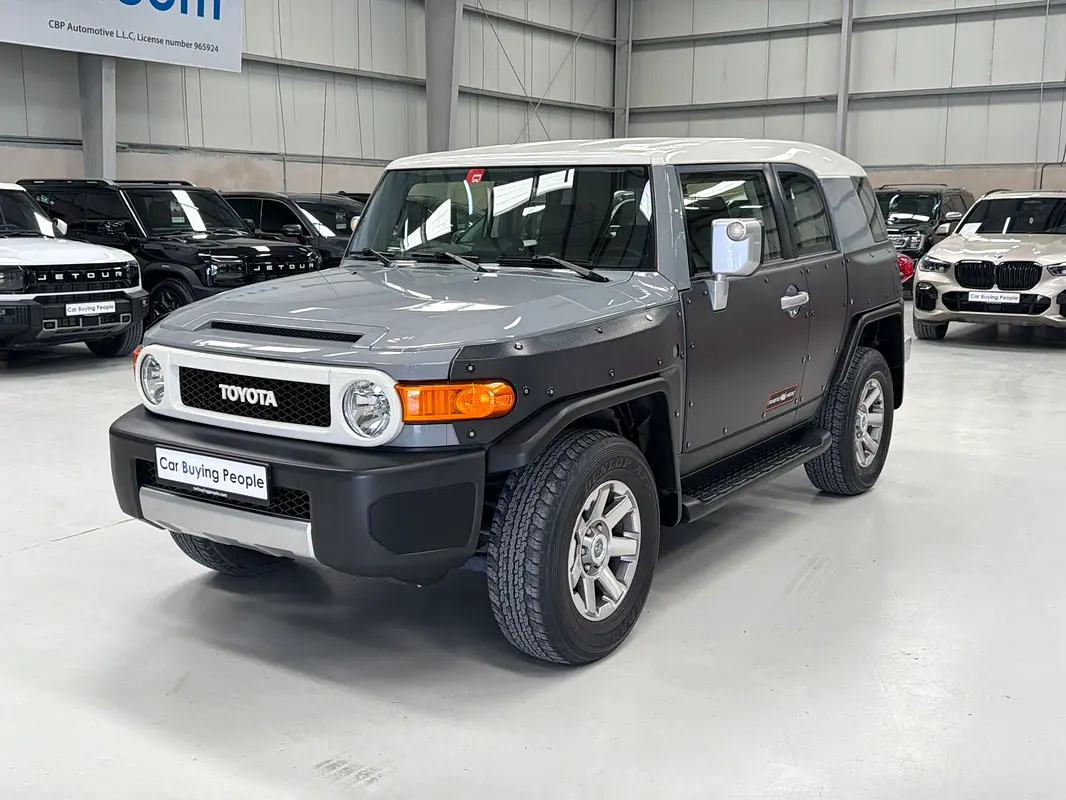 TOYOTA FJ Cruiser GXR 2022 - photo 3 - Import Émirats | International Cars