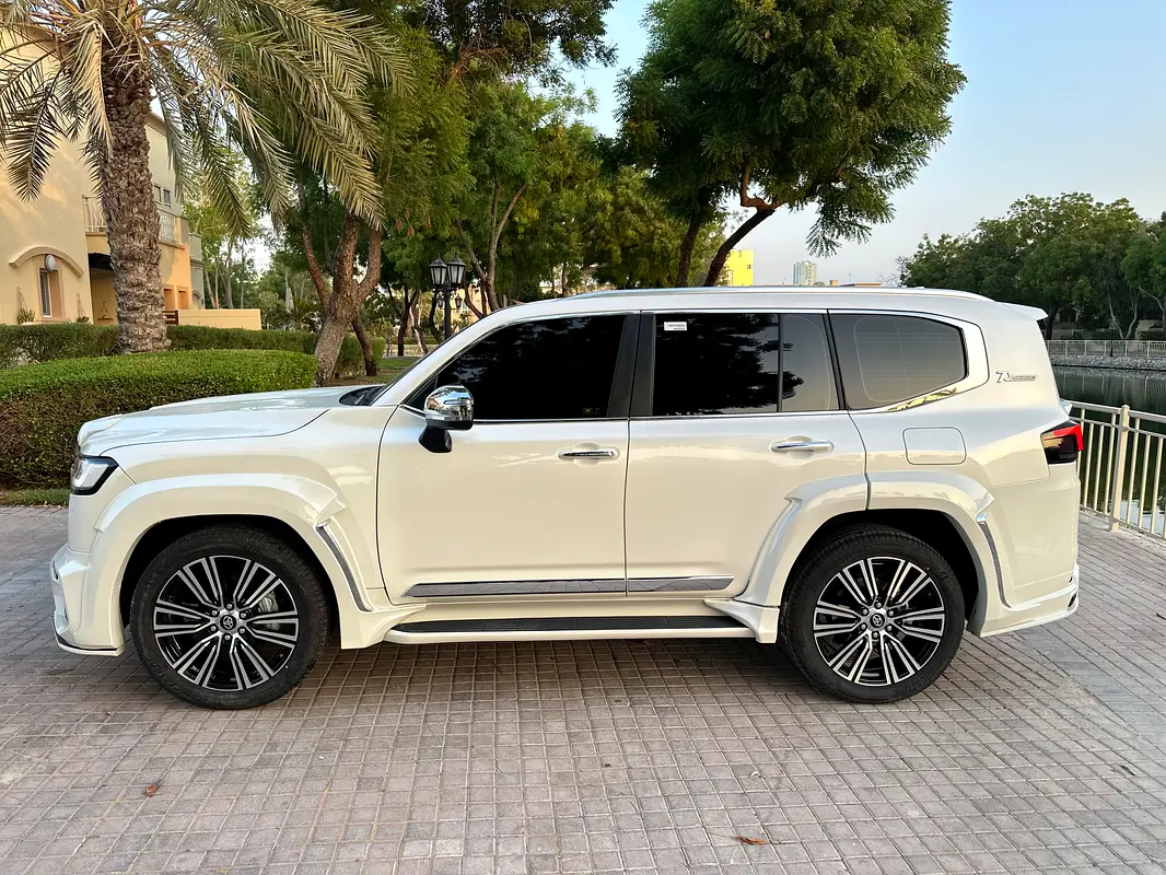 TOYOTA Land Cruiser Other 2025 - photo 12 - Import Émirats | International Cars